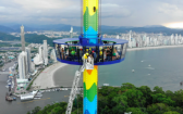 Turistas ficam presos em torre de Balneário Camboriú após falha