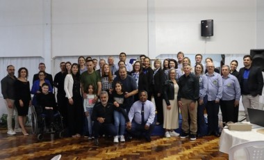 Primeira professora de Maravilha e a educadora com mais tempo de atuação são homenageadas no “11º Profissional Destaque”