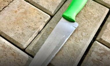 Mulher é presa por tentativa de homicídio após briga de casal