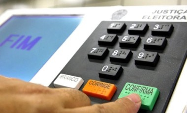 Segue até maio o prazo para transferências emissão e revisão do título eleitoral