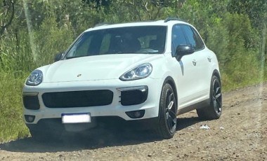 Carro de luxo furtado no Litoral é recuperado