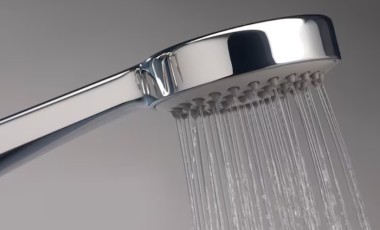 Chuveiro é furtado de residência no bairro Melo