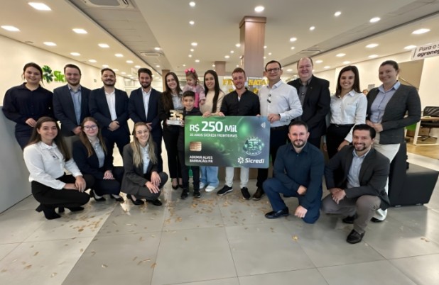 Ademir Alves é contemplado com prêmio de R$ 250 mil em campanha dos 35 anos do Sicredi Fronteiras