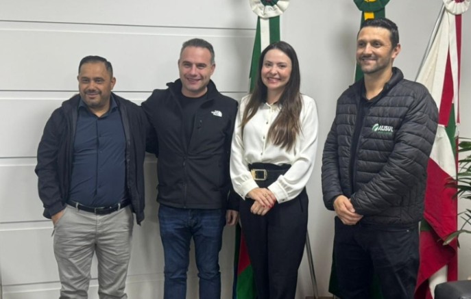 Deputado Fábio Schiochet entrega emenda de R$ 400 mil para a saúde do município