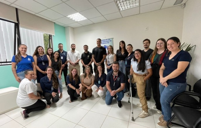 Conselho da Comunidade homenageia delegado Lucas de Faria por apoio às ações