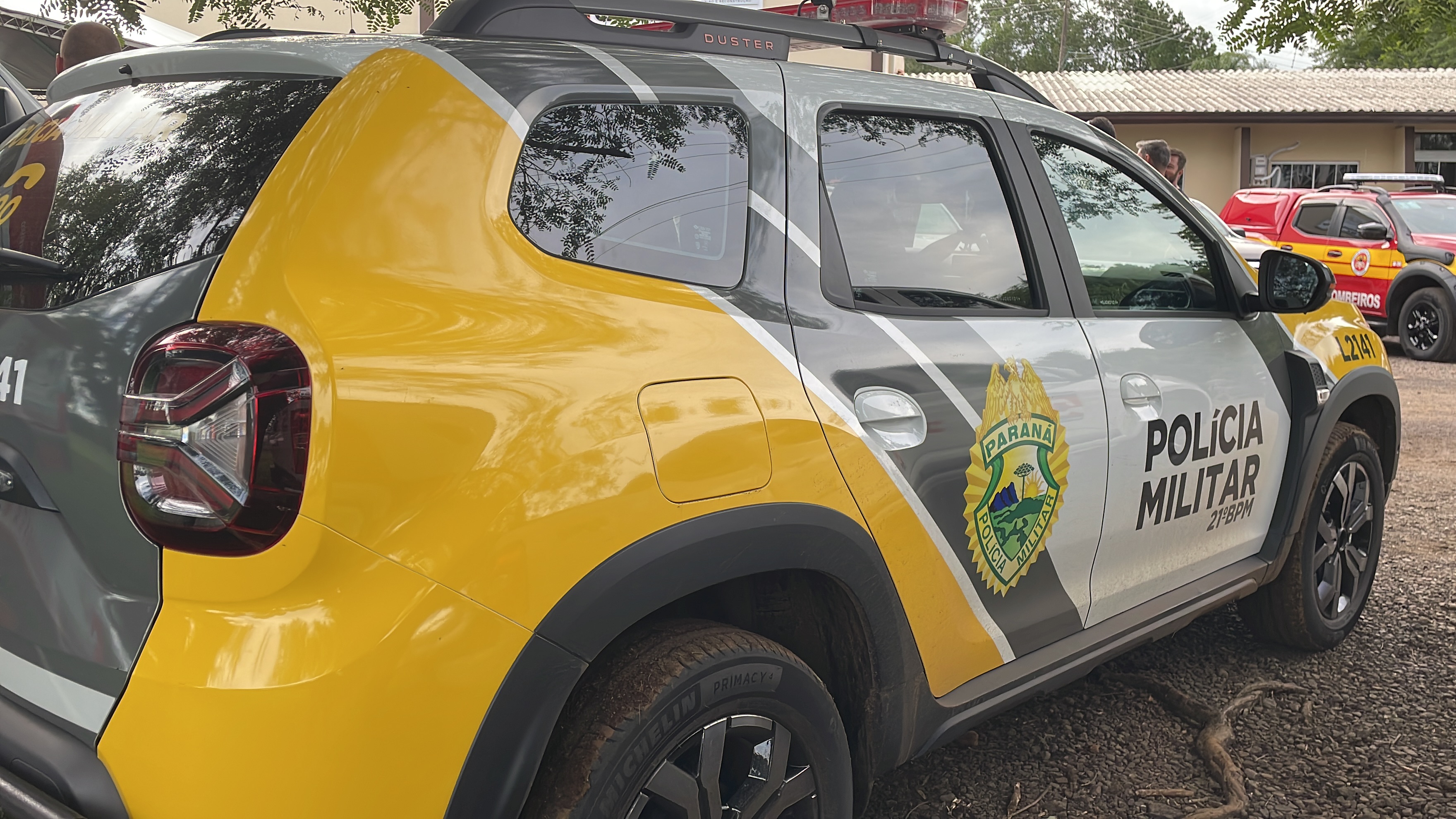 Homem é preso após furtar carteira em supermercado