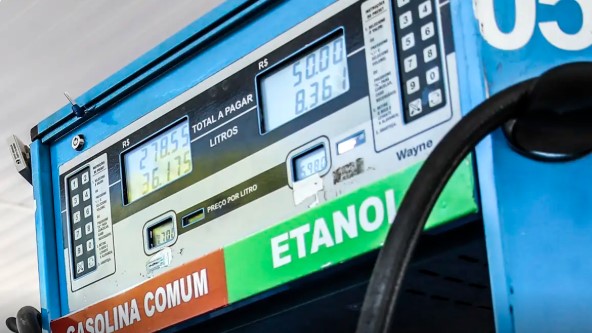 Conselho eleva de 30% para 32% teor de etanol na gasolina por 180 dias