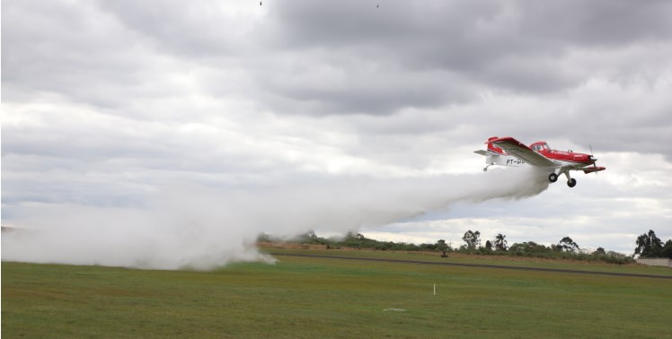 Governo do Paraná contrata aviões para reforçar combate a incêndios florestais