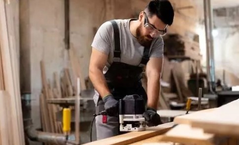 Presidiários de SC produzirão móveis para vítimas das chuvas no RS