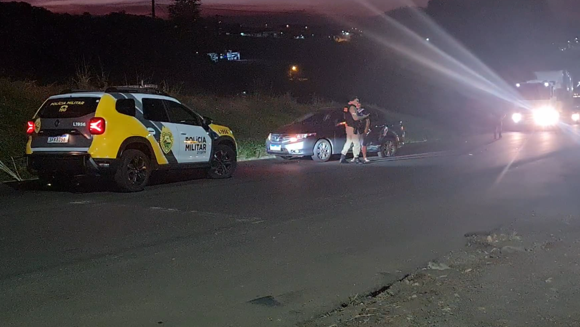 Colisão entre carro e moto deixa duas pessoas feridas na Serra do BNH