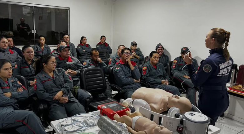 Bombeiros realizam treinamento de atendimento pré-hospitalar para aprimorar resposta a emergências