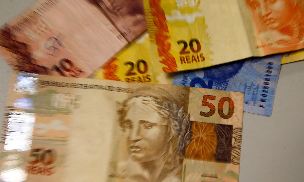 Desenrola renegociou quase R$ 10 bilhões, aponta Febraban