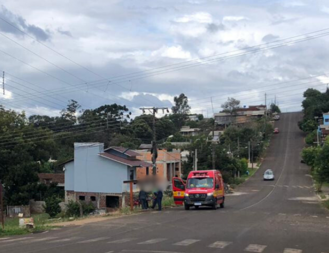 Bombeiros atendem homem que sofreu agressão