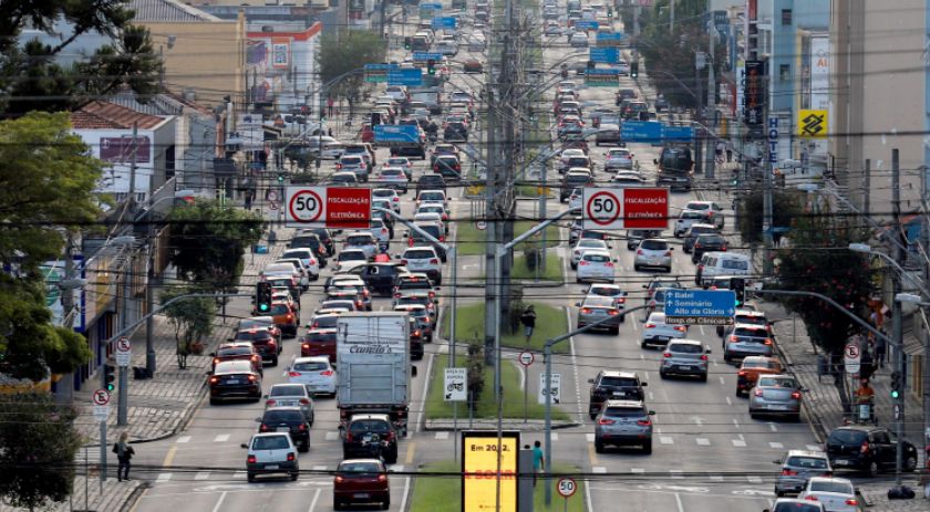 Frota de veículos cresce 12% no Paraná em cinco anos e passa de 8 milhões