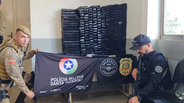 Forças policiais de Chapecó apreendem grande quantidade de maconha e prendem seis pessoas