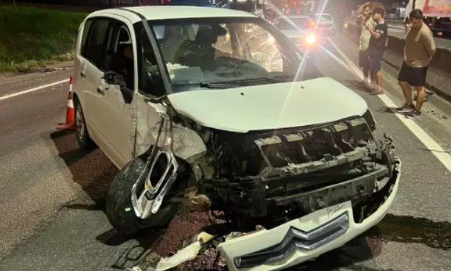 Homem e mulher morrem atropelados enquanto trocavam pneu em SC