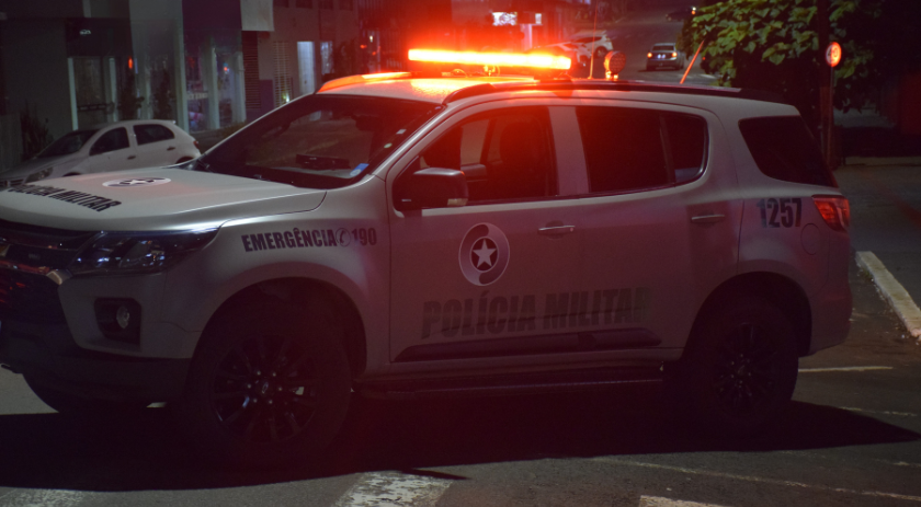Homem é preso por agredir esposa em Mondaí
