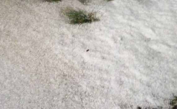 Chuva de granizo assusta moradores
