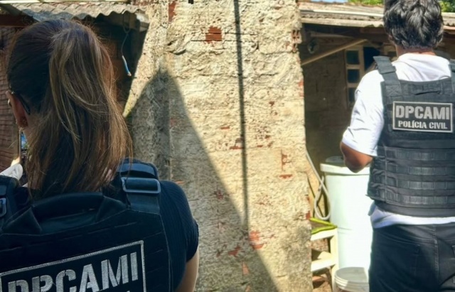 Investigações de violência doméstica resultam no cumprimento de dois mandados de busca e apreensão