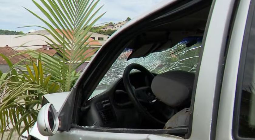 Adolescente morre prensado em acidente e motorista é linchado em Rio Branco do Sul, diz polícia