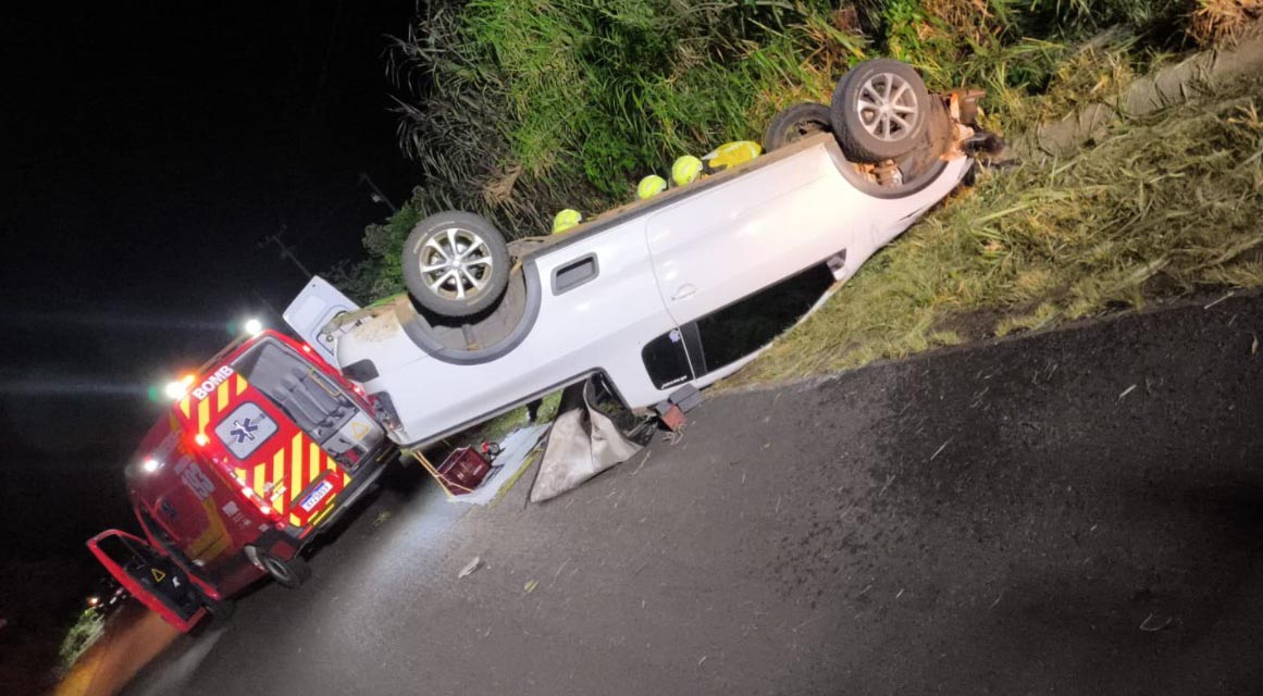 Violenta colisão entre veículos deixa um morto na SC-496