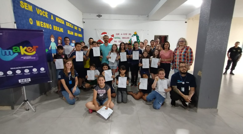 Secretaria de Educação em parceria com SESI entrega certificados aos alunos do curso de Robótica
