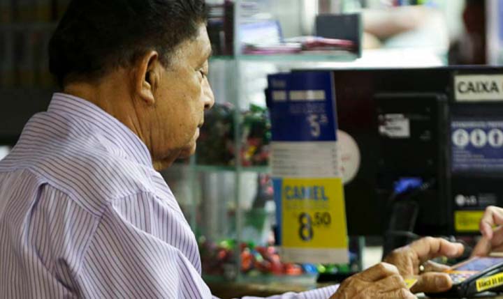 Definido reajuste de 5,93% para benefícios do INSS; teto fica em R$ 7,507 mil