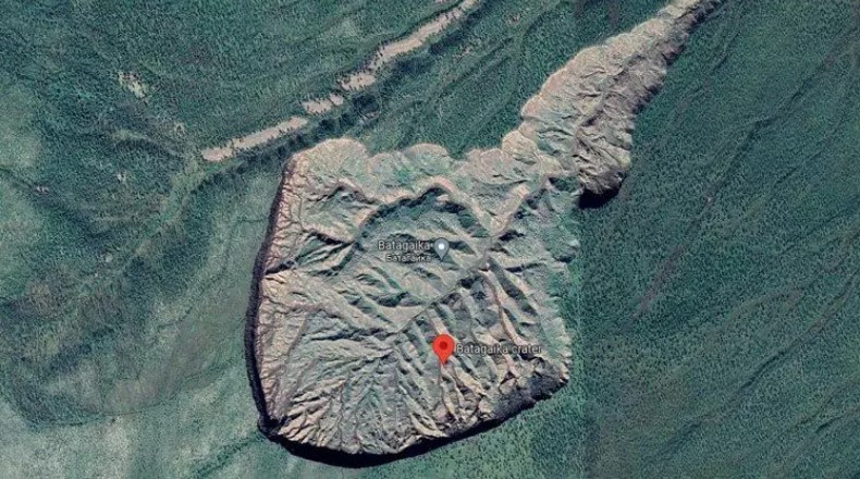 “Porta para o submundo”: cratera Batagaika aumenta 1 milhão de metros cúbicos por ano