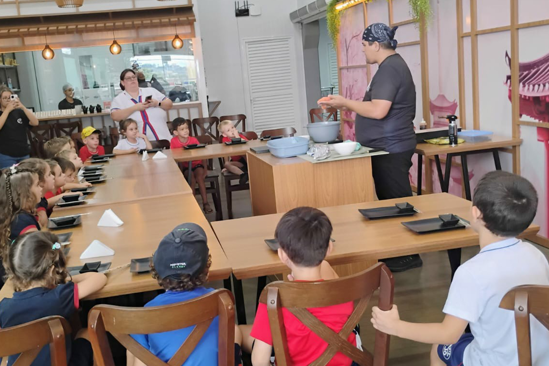 Escola Tia Jô promove imersão nas culturas indígena e japonesa em projeto educacional