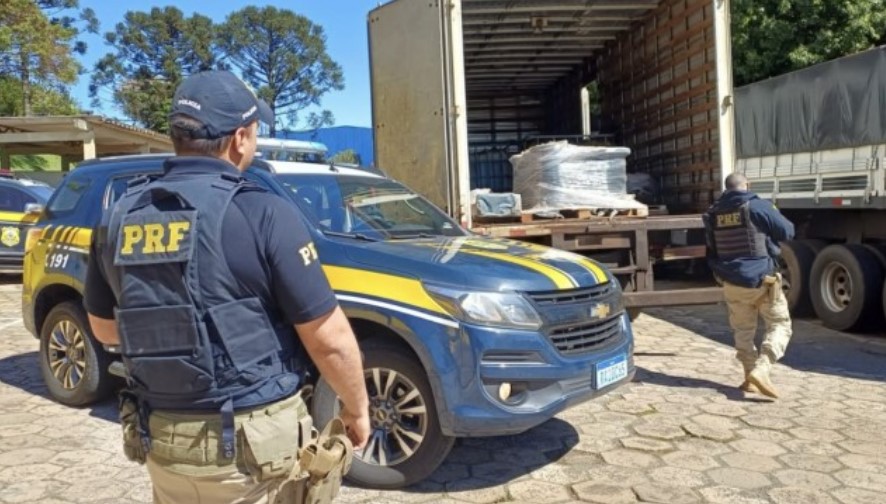 PRF flagra transporte irregular de cerca de 4 mil litros de biodiesel