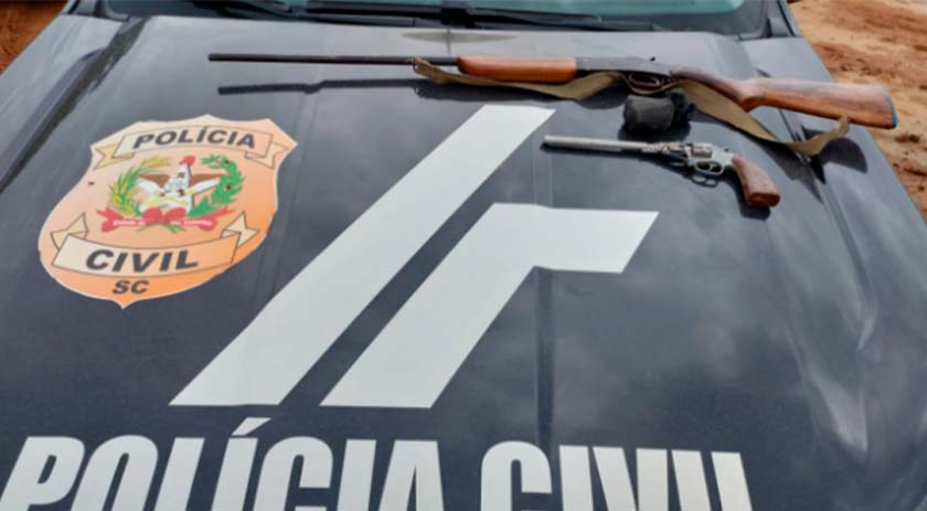 Polícia Civil deflagra Operação Artemis e prende 4 pessoas por posse irregular de arma de fogo