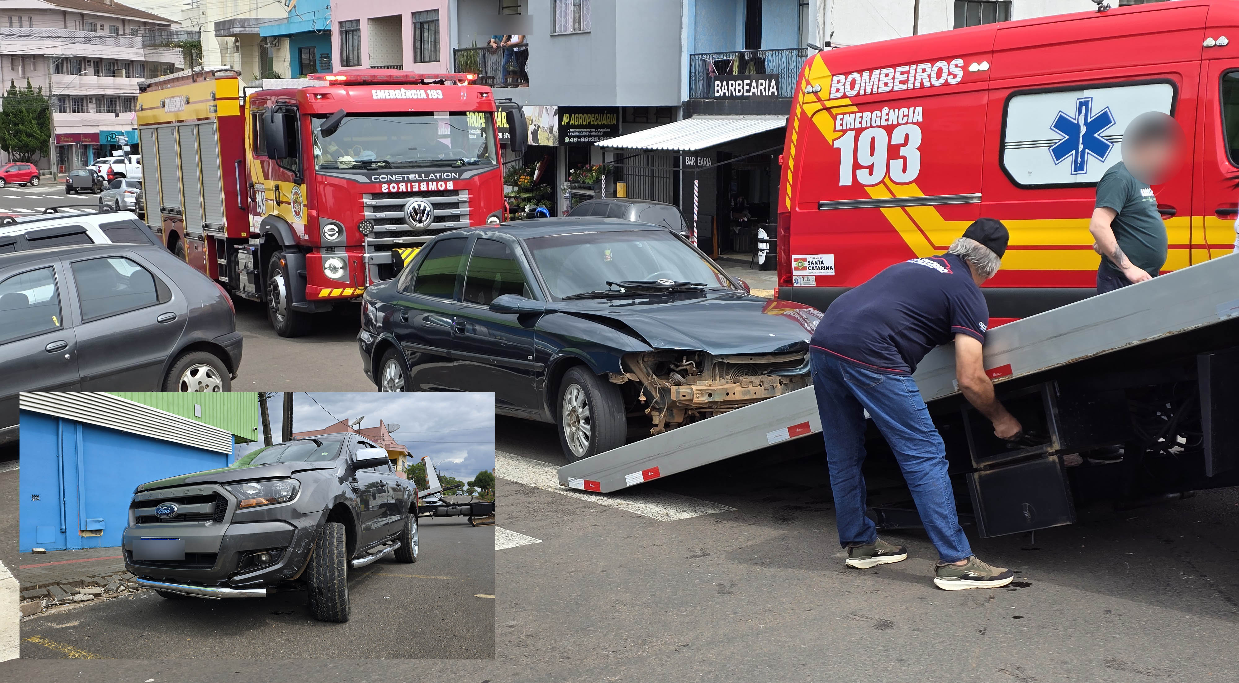 Colisão entre caminhonete argentina e carro brasileiro é registrada na Rua Goiás