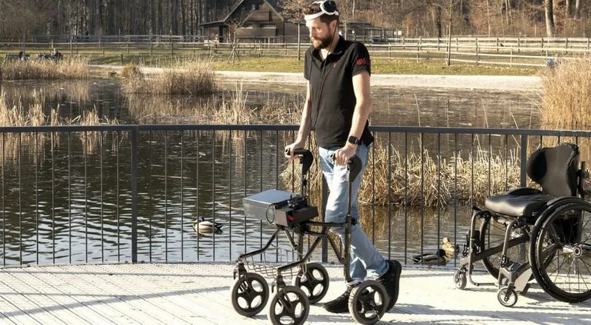 Homem paraplégico volta a andar com implantes eletrônicos no cérebro