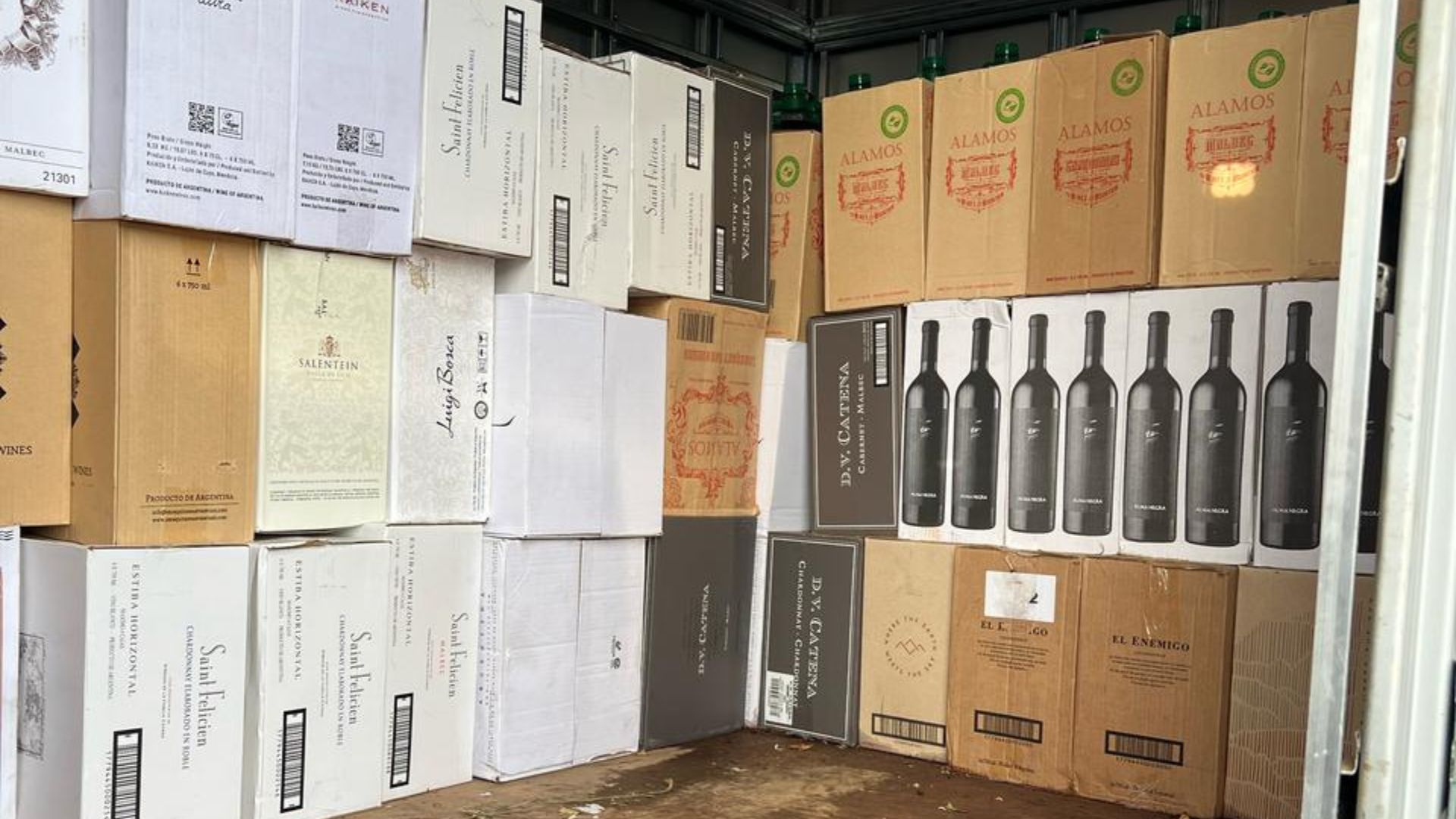 465 mil entre veículos e vinhos é apreendido pela BPFRON