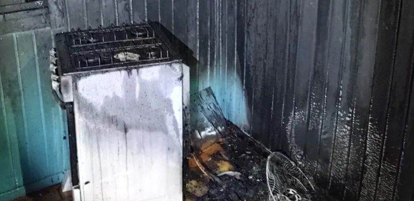 Incêndio em residência mobiliza bombeiros