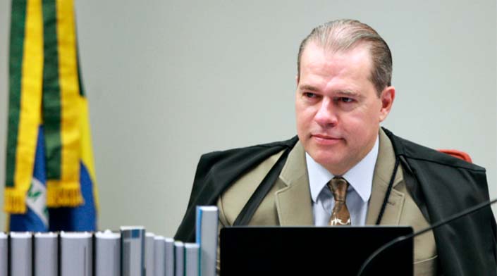 Dias Toffoli extingue dois pedidos de investigação contra Jair Bolsonaro