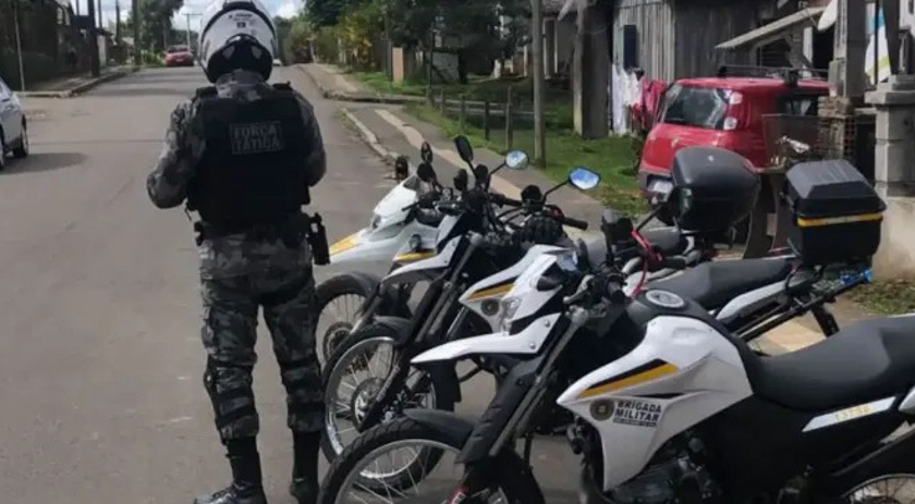Homem com mandado de prisão por estupro no Paraná é preso pela BM de Canela