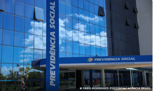 Justiça bloqueia R$ 23,8 milhões de suspeitos de fraude contra INSS