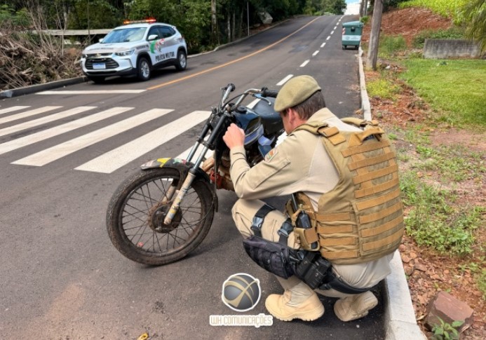 Adolescente de 14 anos é apreendido após furto de motocicleta de trilha