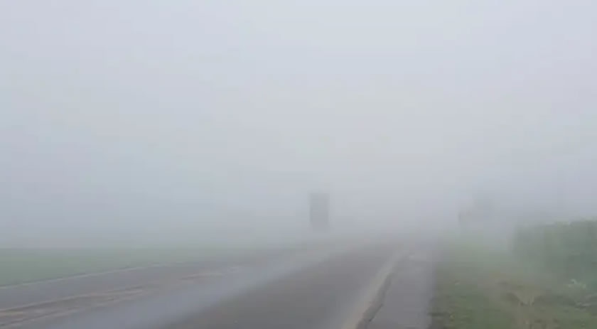 Neblina exige atenção redobrada dos motoristas nas rodovias durante o inverno