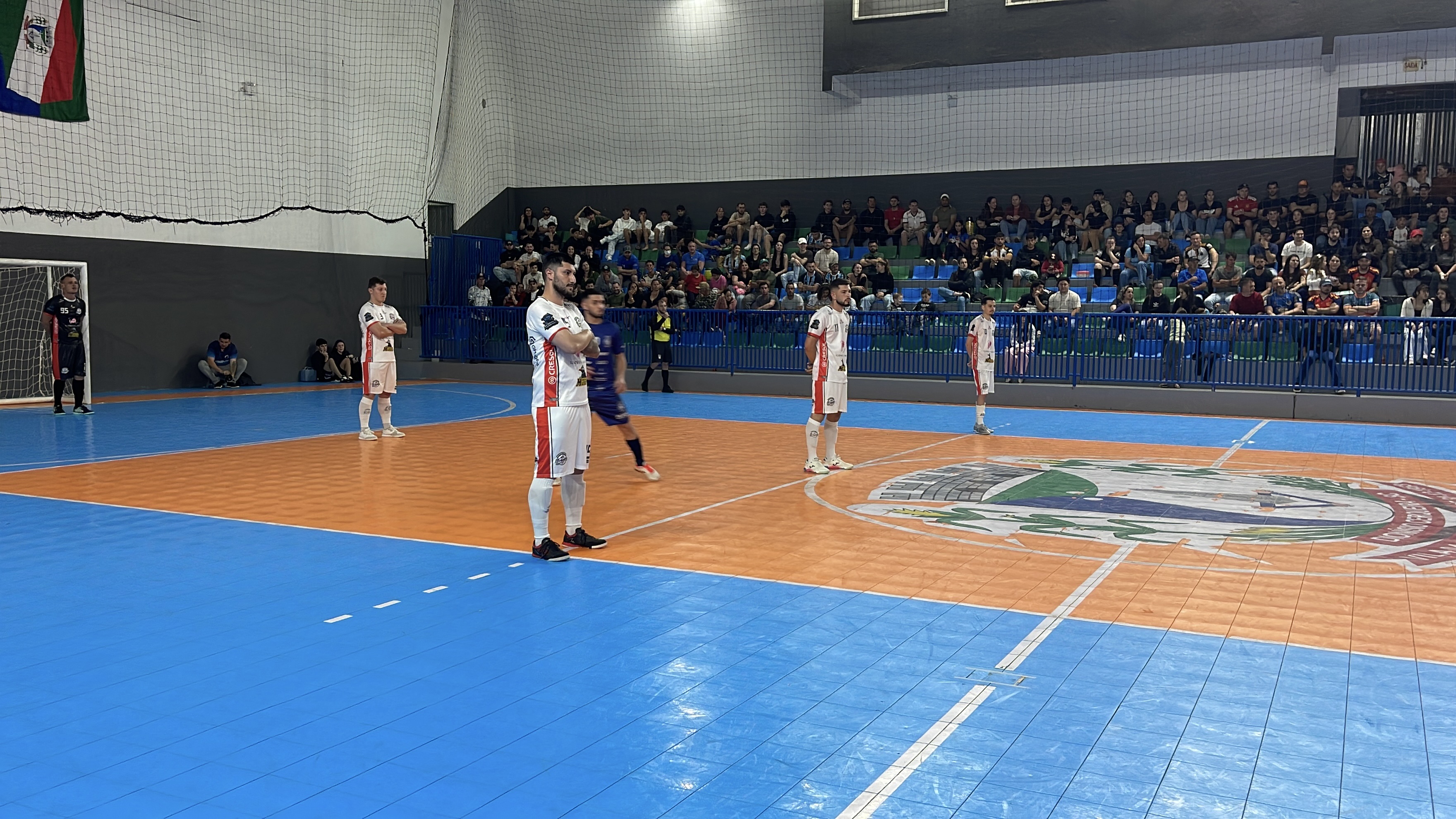 Final do futsal termina com protesto e equipe se recusa a jogar