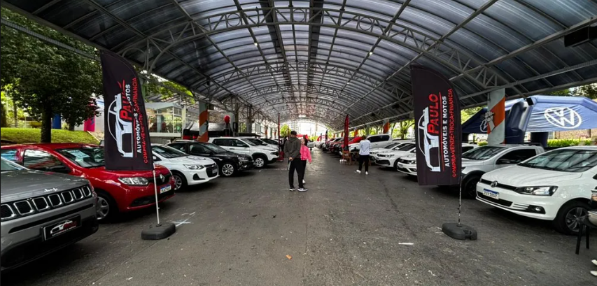 Maior edição do Feirão de Veículos reúne expositores e público na Praça Walnir Bottaro Daniel