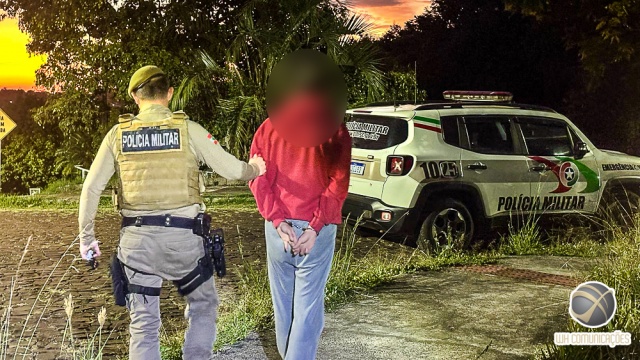 PM prende homem por tráfico e captura foragida da Justiça