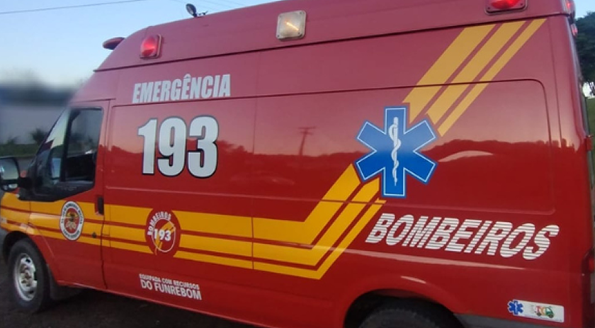 Motociclista sofre ferimentos após saída de pista