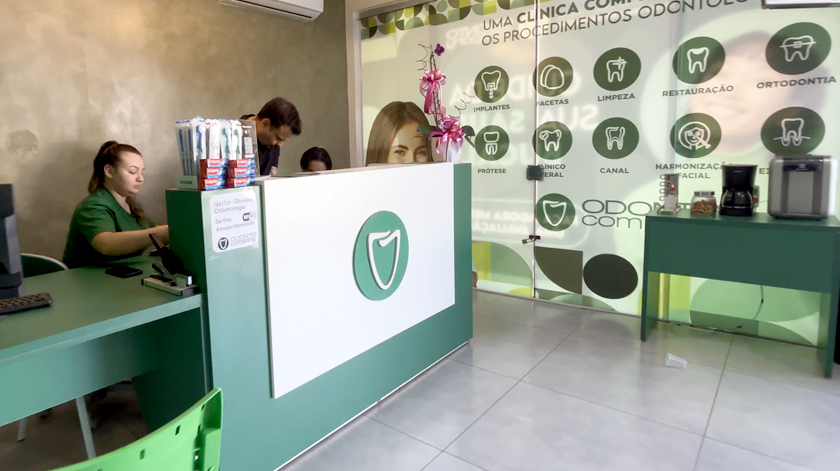 Um lindo sorriso começa com hábitos diários