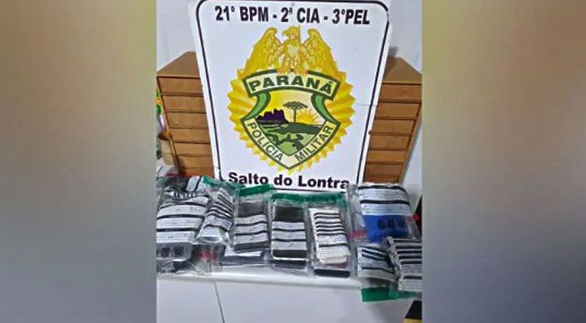 PM apreende 356g de maconha e prende dois homens por tráfico