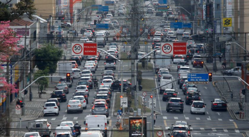 Licenciamento de veículos no Paraná começa a ser cobrado nesta terça (1º); veja tabela