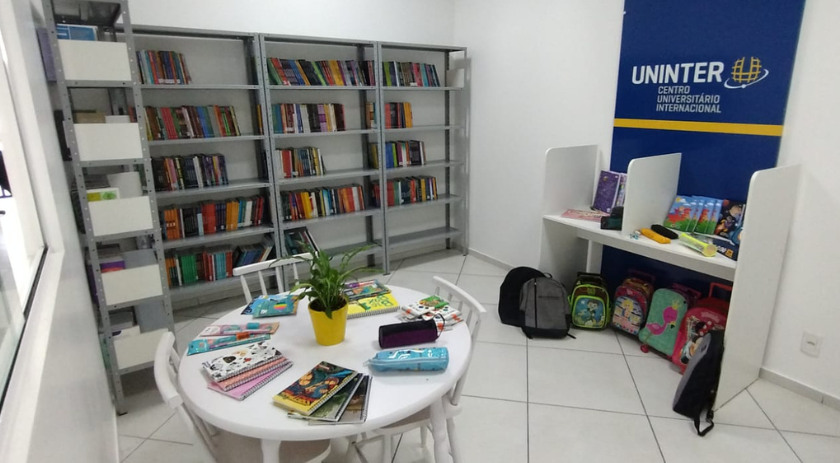 Uninter de Barracão e alunos do curso de Serviço Social lançam projeto Mochila Solidária para crianças vulneráveis