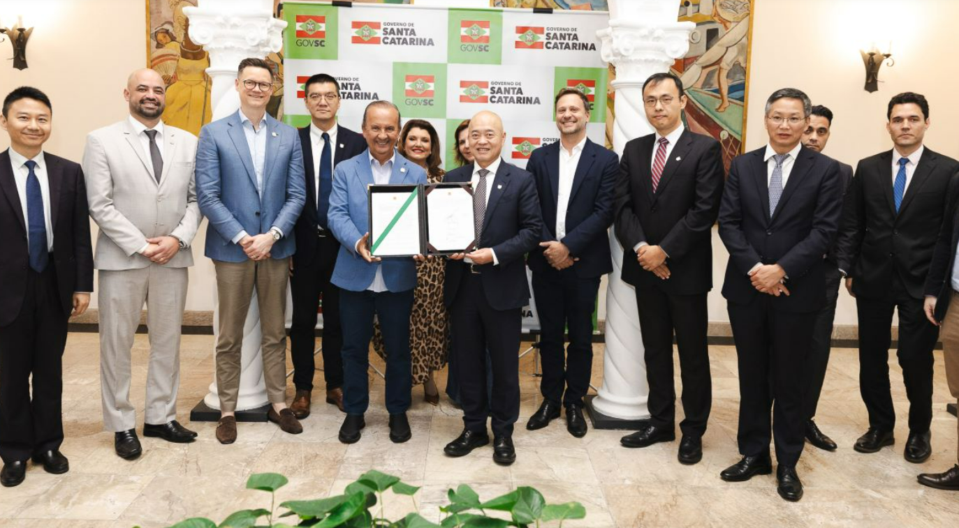 Multinacional chinesa anuncia fábrica de equipamentos médicos com investimento de R$ 535 milhões SC
