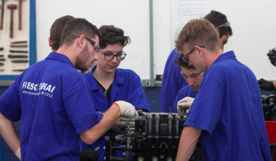 Um em cada dez jovens aprendizes brasileiros é catarinense, diz pesquisa